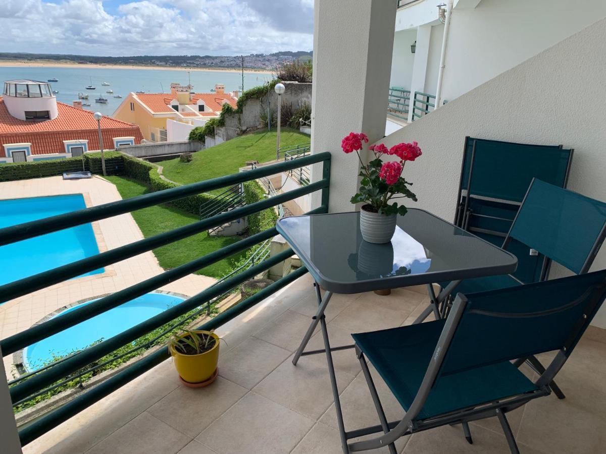 Casa Na Onda Sonho Da Baia Lejlighed São Martinho do Porto Eksteriør billede