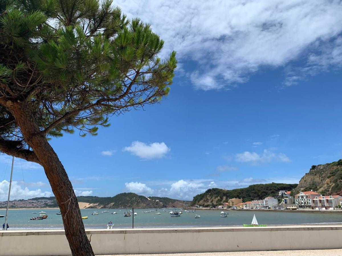 Casa Na Onda Sonho Da Baia Lejlighed São Martinho do Porto Eksteriør billede